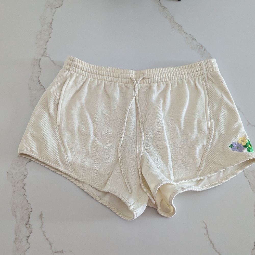 PINK Ivy Fleece Curve Hem Shorts - Picture 2 of 6